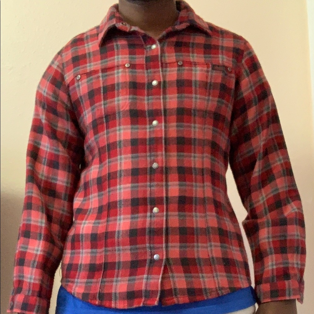 Vintage Woolrich Ruby Multi Button up women’s M